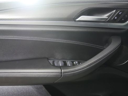 Used 2022 BMW X3 M40i w/ Premium Package image 9