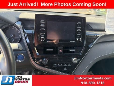 Used 2023 Toyota Camry SE w/ Convenience Package image 13