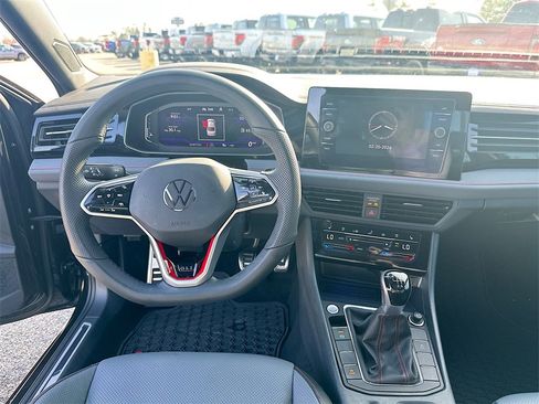 Used 2025 Volkswagen Jetta GLI Autobahn image 19