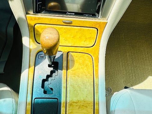 Used 2004 Lexus SC 430 Convertible image 27