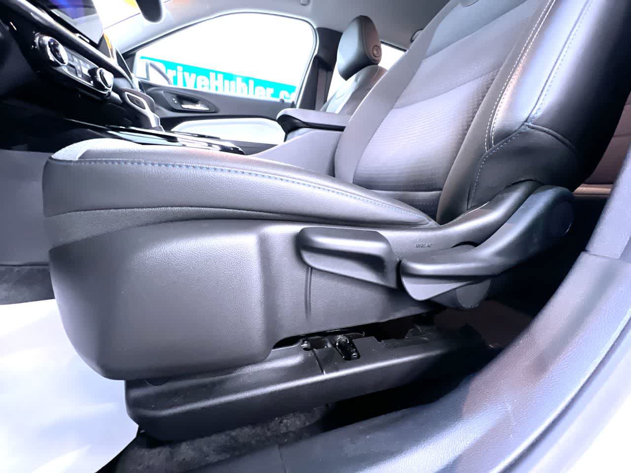 Used 2025 Chevrolet Trax LT w/ Driver Confidence Package FWD image 13