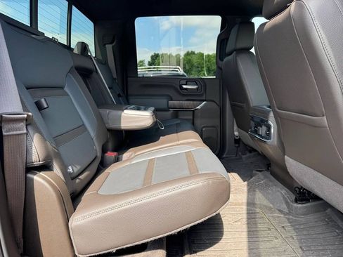 Used 2022 GMC Sierra 2500 Denali w/ Denali Ultimate Package AWD/4WD image 13
