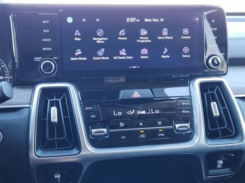 Used 2022 Kia Sorento EX w/ Panoramic Sunroof Package image 16