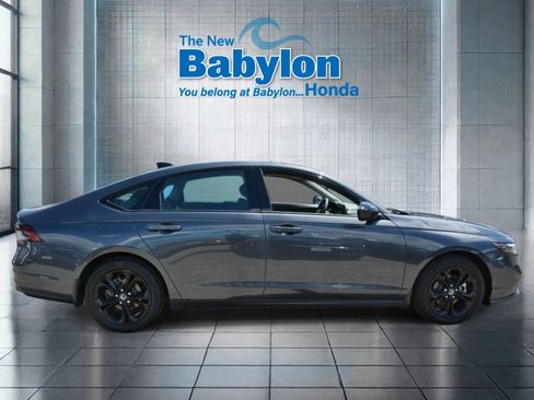 Used 2025 Honda Accord SE image 5