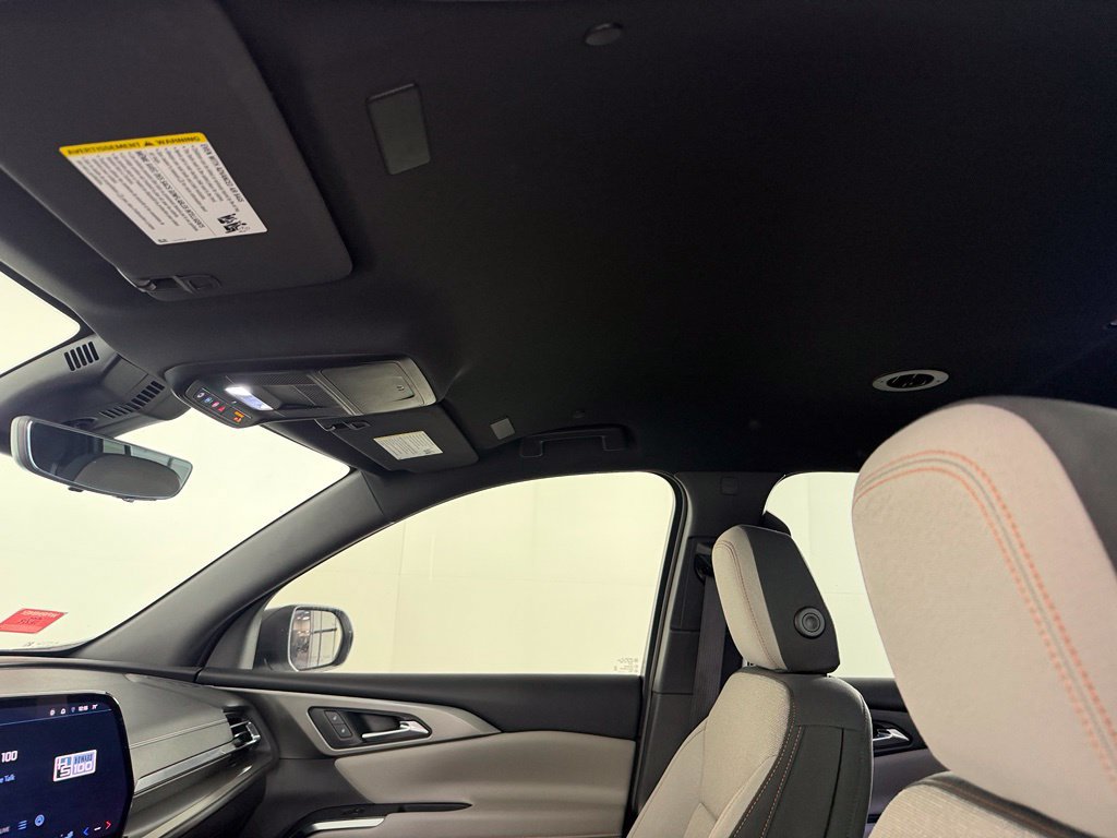 Used 2026 Chevrolet Traverse LT w/ Driver Confidence Package FWD image 17