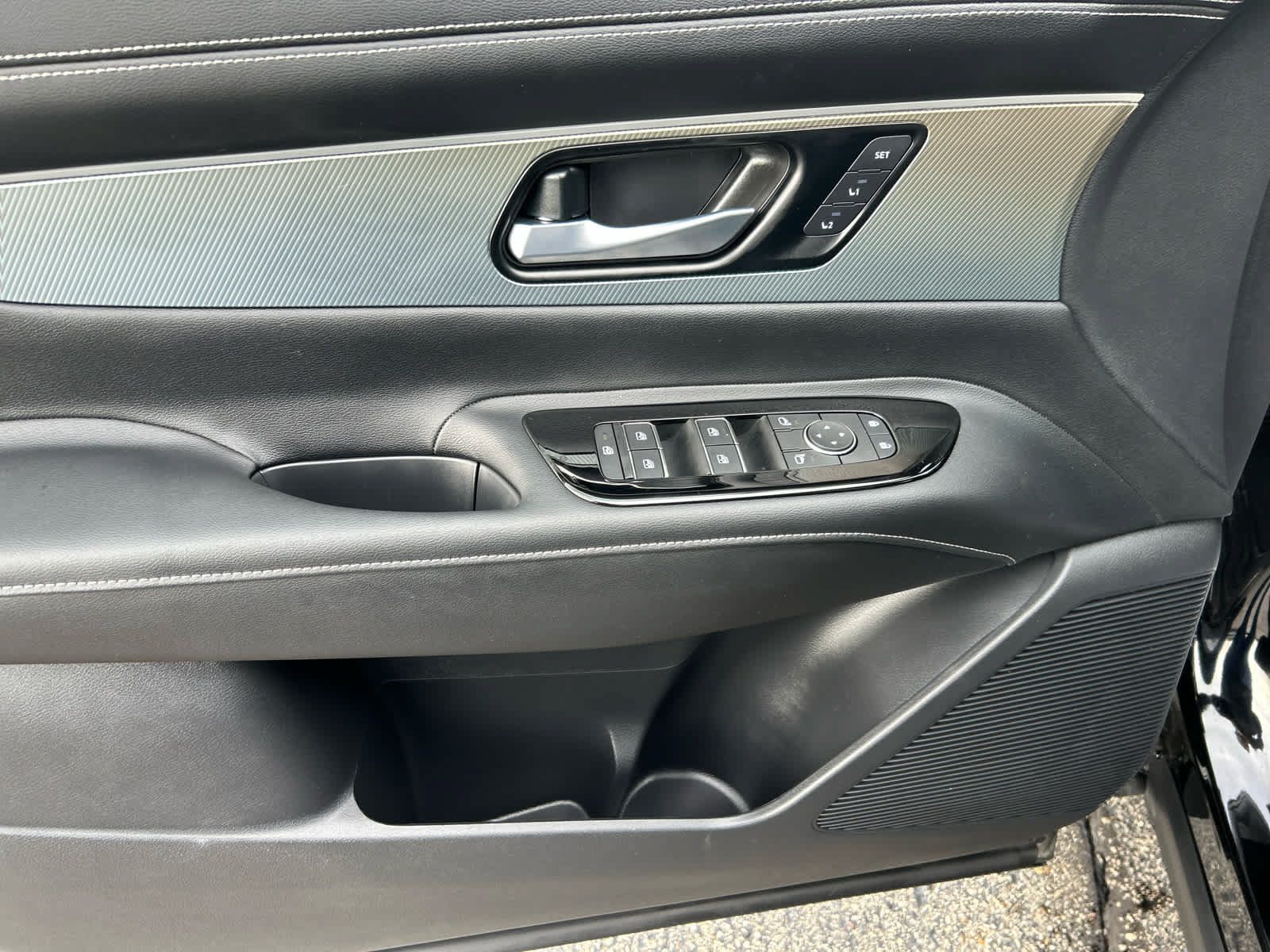 Used 2025 Nissan Murano SL AWD/4WD image 12