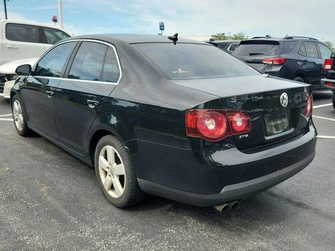 Used 2009 Volkswagen Jetta SE FWD image 4