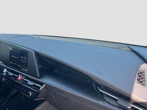 New 2026 Kia Niro LX FWD image 27