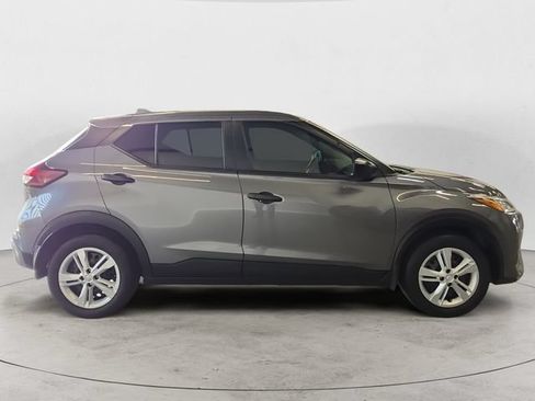 Used 2025 Nissan Kicks Play S FWD image 4