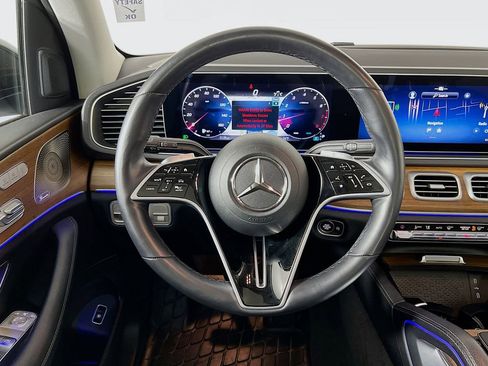 Used 2024 Mercedes-Benz GLE 350 4MATIC image 11