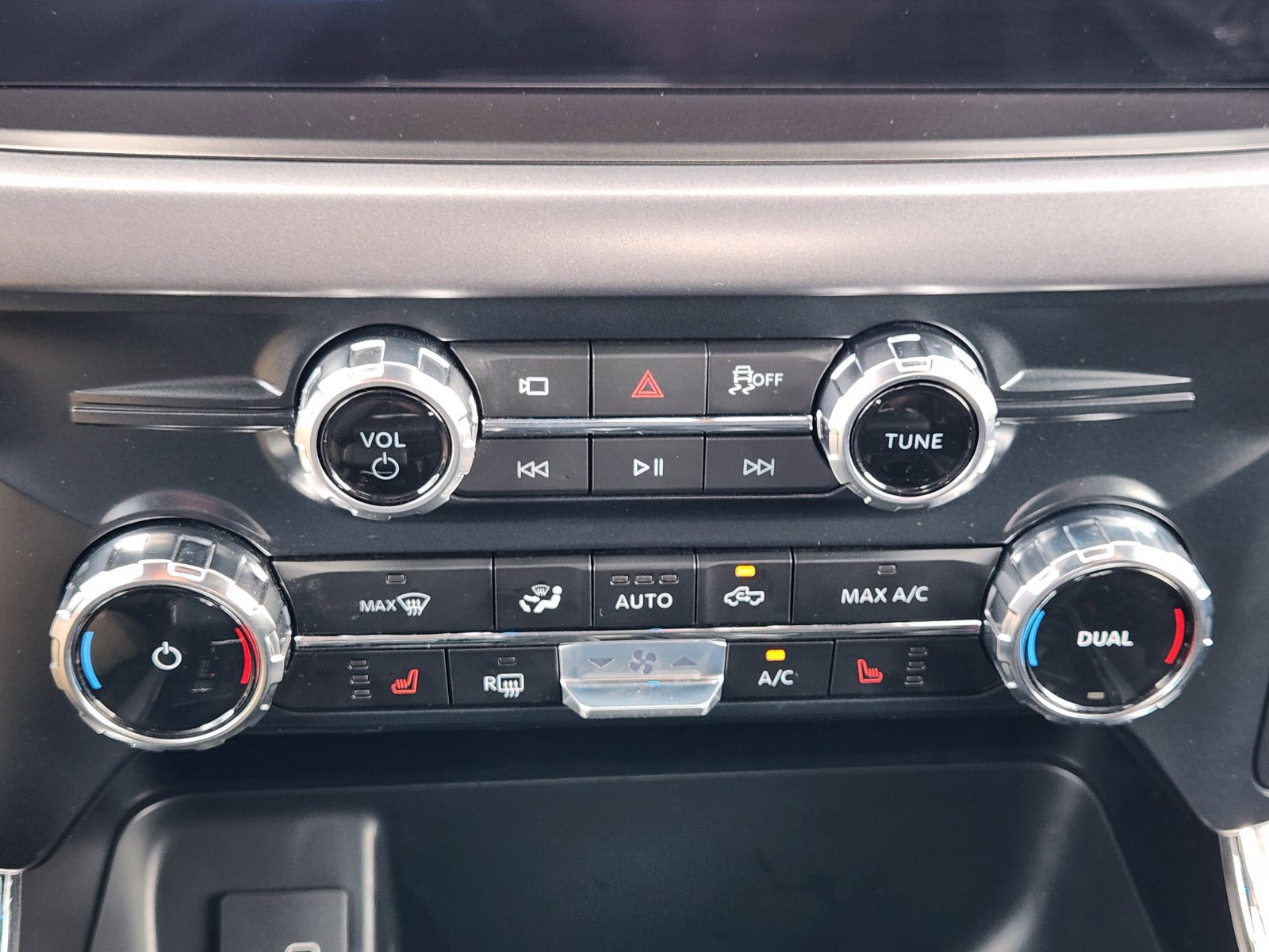 Used 2026 Ford F150 XLT w/ Equipment Group 302A MID AWD/4WD image 22