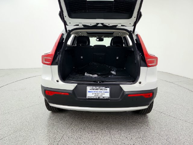 Used 2024 Volvo XC40 B5 Plus w/ Protection Package Premier AWD/4WD image 19