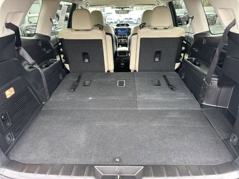 Used 2022 Subaru Ascent Limited image 30