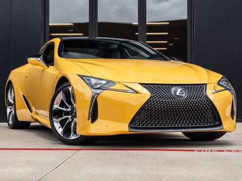 Used 2020 Lexus LC 500 Coupe w/ Performance Package RWD image 2