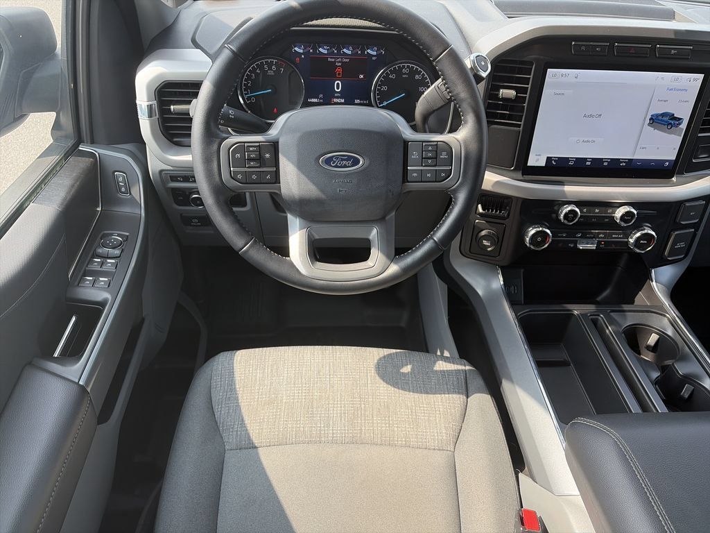 Used 2022 Ford F150 XLT w/ Equipment Group 302A High RWD image 15