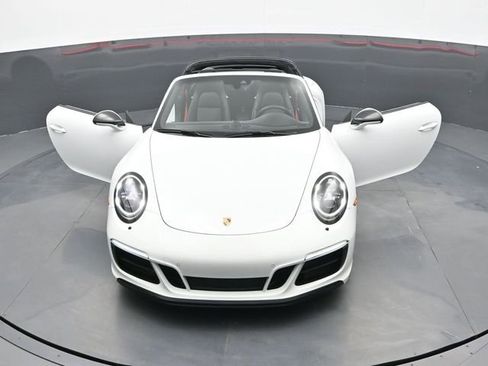 Certified 2018 Porsche 911 Targa 4 GTS AWD/4WD image 28