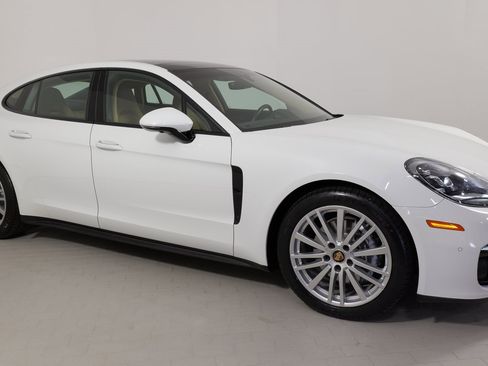 Used 2021 Porsche Panamera 4 image 8
