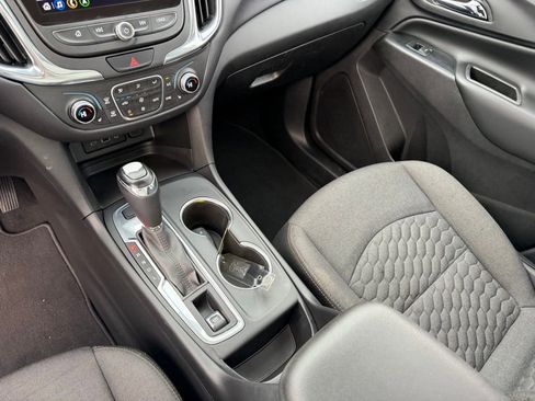 Used 2019 Chevrolet Equinox LT w/ Sun & Navigation Package image 15