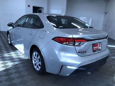 Certified 2025 Toyota Corolla LE image 12