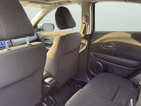 Used 2017 Honda HR-V EX image 28