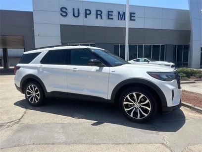 New 2025 Ford Explorer ST-Line w/ Premium Package