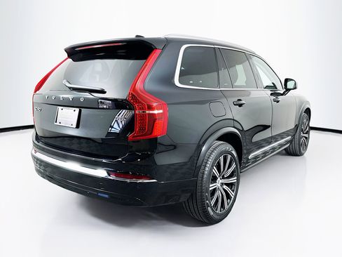 Used 2025 Volvo XC90 B5 Core image 9