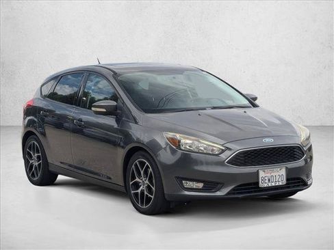 Used 2018 Ford Focus SEL FWD image 3