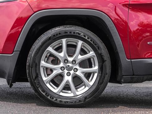 Used 2014 Jeep Cherokee Latitude FWD image 35