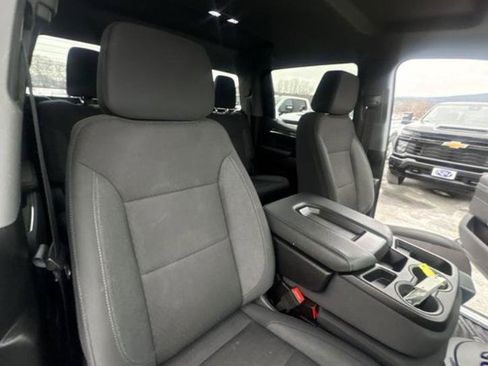 Used 2024 Chevrolet Silverado 1500 LT image 4