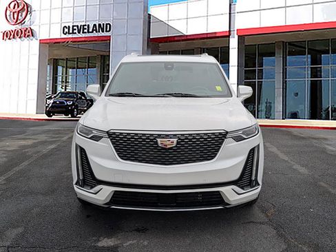 Used 2024 Cadillac XT6 Premium Luxury w/ Technology Package image 3