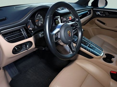 Used 2021 Porsche Macan AWD/4WD image 22