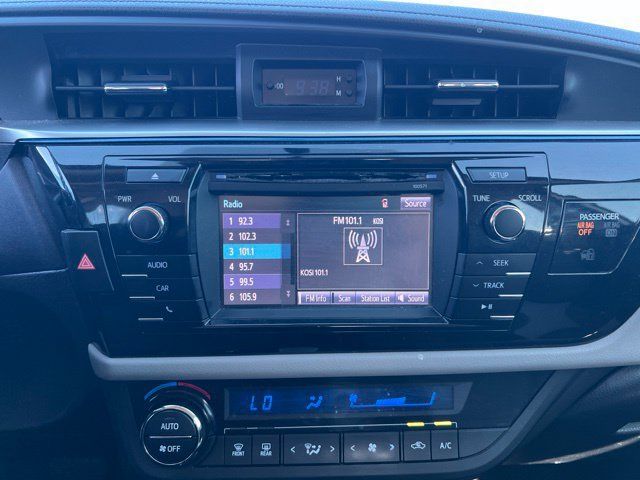 Used 2016 Toyota Corolla LE FWD image 17