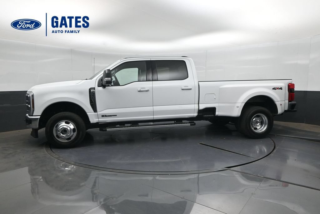Used 2025 Ford F350 Lariat AWD/4WD image 7