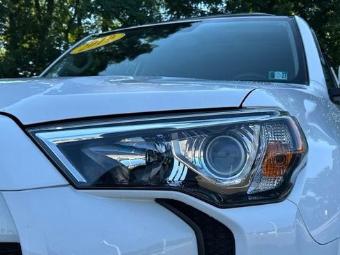 Used 2019 Toyota 4Runner SR5 Premium AWD/4WD image 12