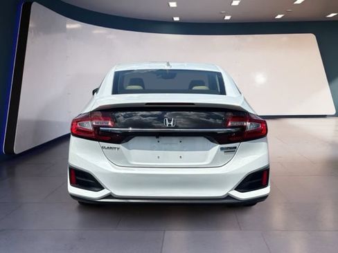 Used 2020 Honda Clarity Touring image 4