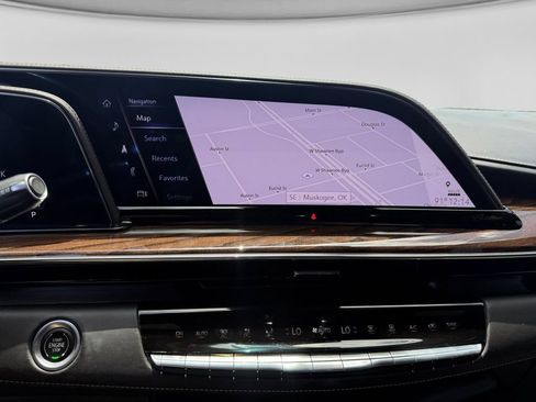 Used 2022 Cadillac Escalade Sport Platinum AWD/4WD image 22