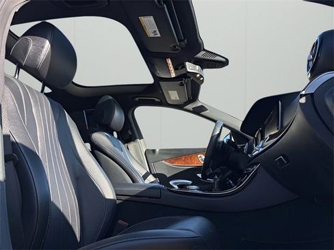 Used 2018 Mercedes-Benz E 300 4MATIC image 29