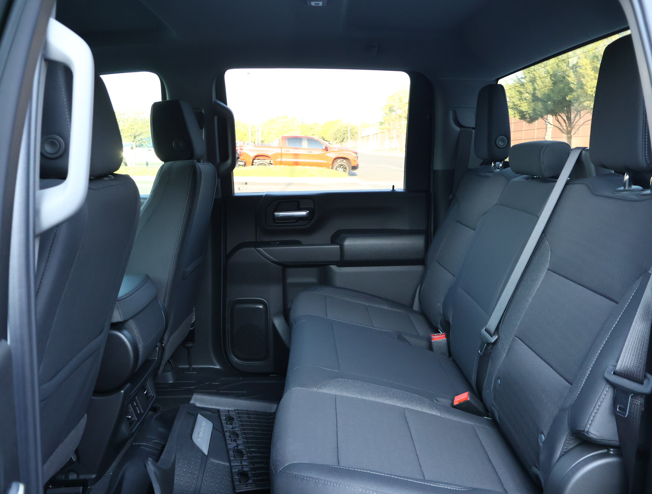 New 2026 Chevrolet Silverado 2500 Custom w/ Custom Value Package AWD/4WD image 17