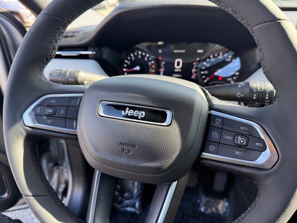 Used 2024 Jeep Compass Limited AWD/4WD image 25