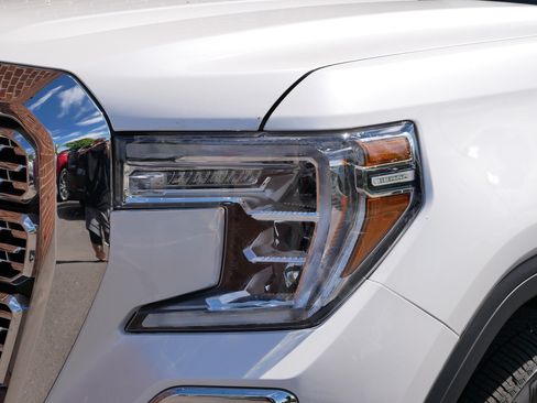 Used 2022 GMC Sierra 1500 Denali w/ Denali Premium Package AWD/4WD image 5