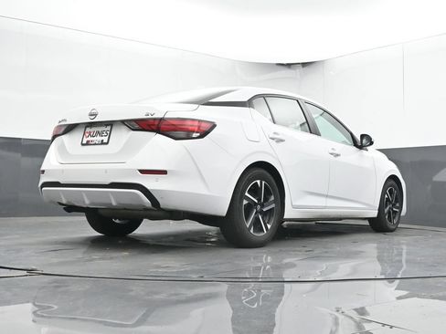 Used 2024 Nissan Sentra SV FWD image 41