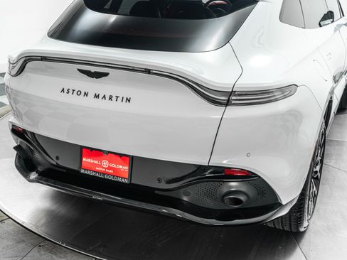 Used 2021 Aston Martin DBX AWD/4WD image 37