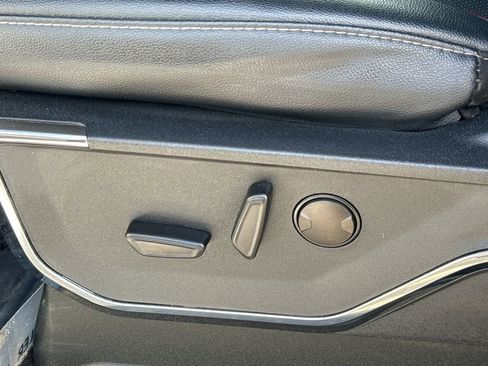 Used 2024 Ford F250 Lariat w/ Chrome Package image 28