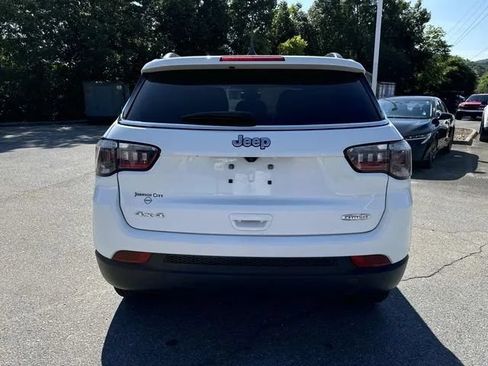 Used 2024 Jeep Compass Latitude AWD/4WD image 6
