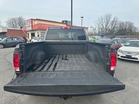 Used 2016 RAM 2500 Tradesman w/ Chrome Appearance Group image 14