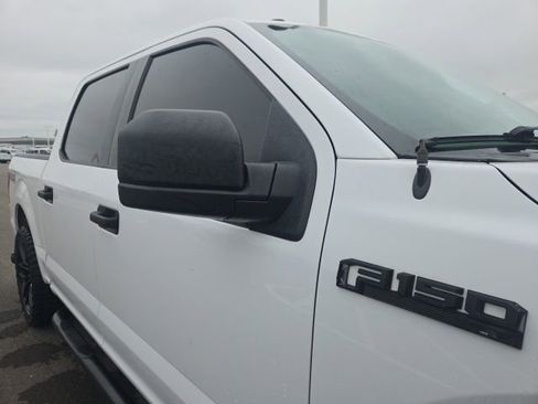 Used 2017 Ford F150 XLT AWD/4WD image 9