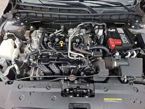 Used 2025 Nissan Altima 2.5 SV image 27