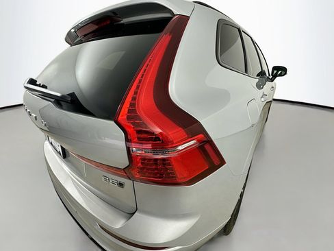 Used 2025 Volvo XC60 B5 Core AWD/4WD image 12