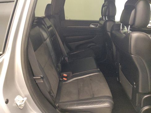 Used 2020 Jeep Grand Cherokee Altitude RWD image 19