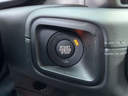 Used 2026 Jeep Wrangler Unlimited Rubicon AWD/4WD image 35